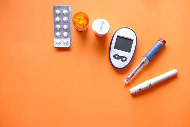 medication and monitoring for daily blood glucose monitoring in diabetese